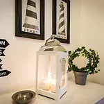 First & Urban Oasis - By Myhomeincomo *
