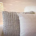 First & Urban Oasis - By Myhomeincomo * Como