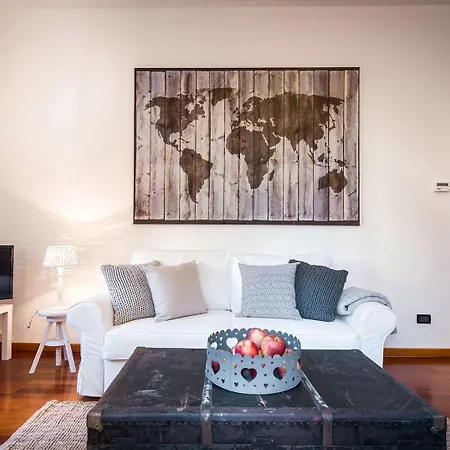 Апартаменты First & Urban Oasis - By Myhomeincomo Комо