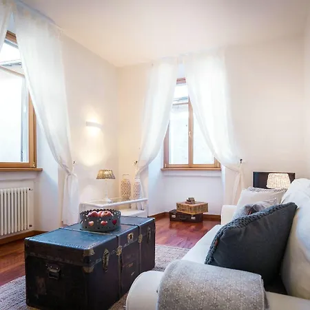 Апартаменты First & Urban Oasis - By Myhomeincomo