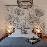 Апартаменты First & Urban Oasis - By Myhomeincomo Комо