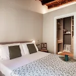 Апартаменты First & Urban Oasis - By Myhomeincomo