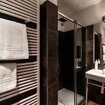 First & Urban Oasis - By Myhomeincomo * Комо