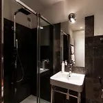 First & Urban Oasis - By Myhomeincomo Комо