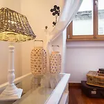 Apartament First & Urban Oasis - By Myhomeincomo *