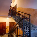 Апартаменты First & Urban Oasis - By Myhomeincomo Комо