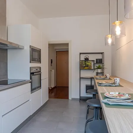 First & Urban Oasis - By Myhomeincomo *