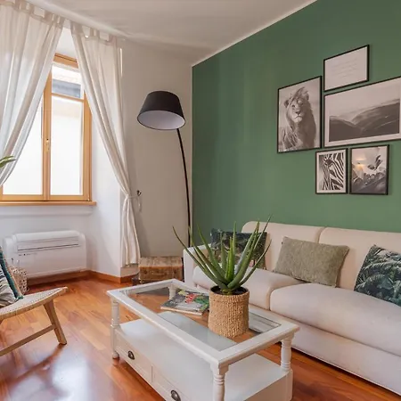 Apartment First & Urban Oasis - By Myhomeincomo Como