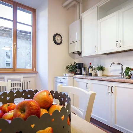 First & Urban Oasis - By Myhomeincomo Apartment Como