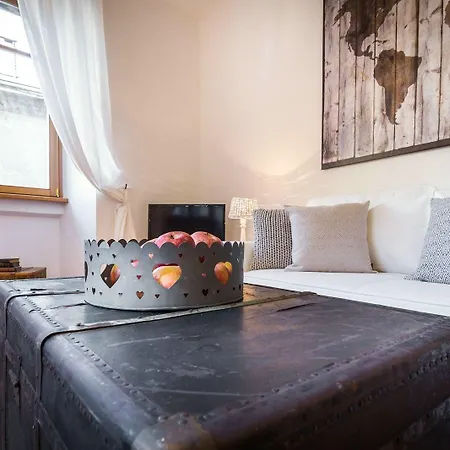 First & Urban Oasis - By Myhomeincomo Como