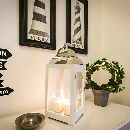 First & Urban Oasis - By Myhomeincomo *