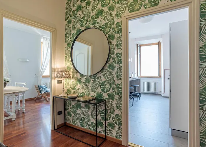 First & Urban Oasis - By Myhomeincomo Como