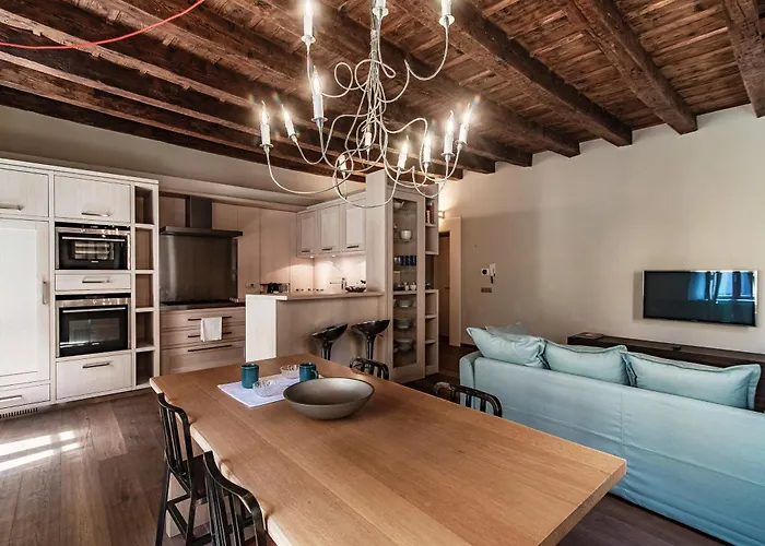 First & Urban Oasis - By Myhomeincomo