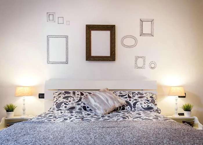 First & Urban Oasis - By Myhomeincomo Apartment Como