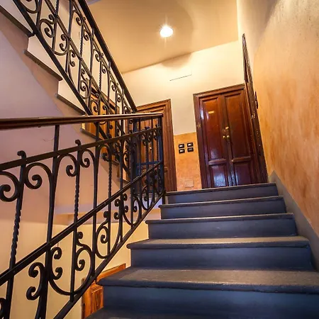 First & Urban Oasis - By Myhomeincomo *