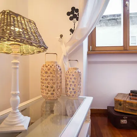 아파트 First & Urban Oasis - By Myhomeincomo *